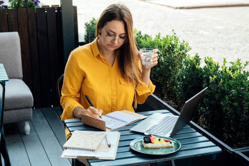 Effective Time Management for freelancers. Woman freelancer