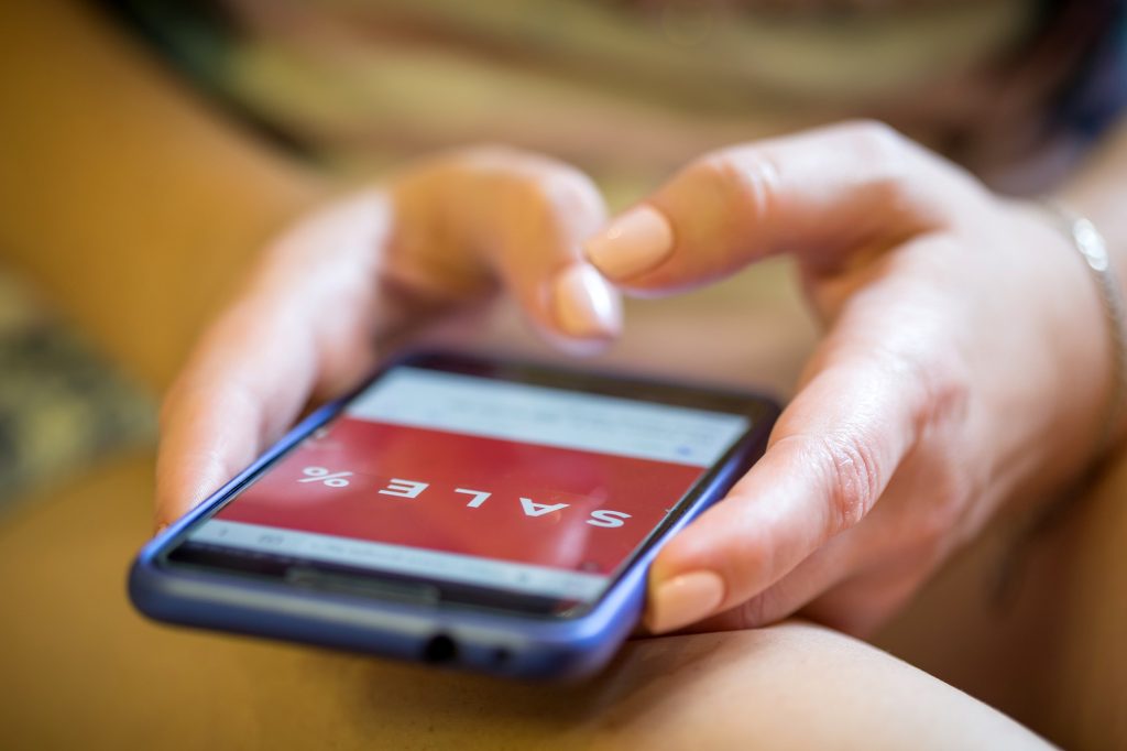 Smart anticipatory ecommerce improves online shopping creating.